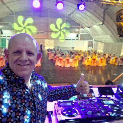 Esküvői buli Dj. Dömével